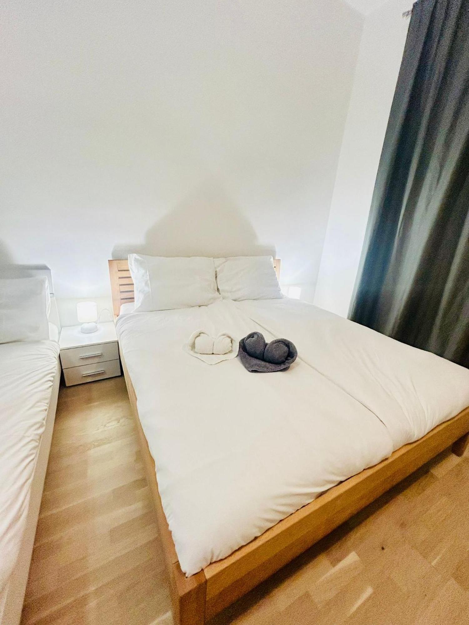 New Design & Style Apartments 50M From Wenceslas Square ปราก ภายนอก รูปภาพ